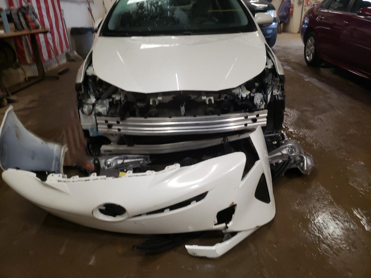 Photo 9 from auction – 2016 TOYOTA PRIUS with VIN JTDKARFU3G3028906