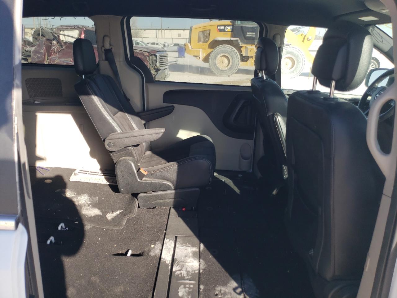 Photo 6 from auction – 2017 DODGE GRAND CARA with VIN 2C4RDGCG3HR867701