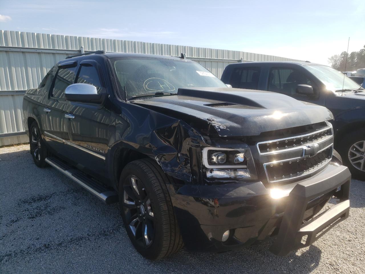 CHEVROLET AVALANCHE 2011 with VIN 3GNTKGE30BG259662 - Photo from auction