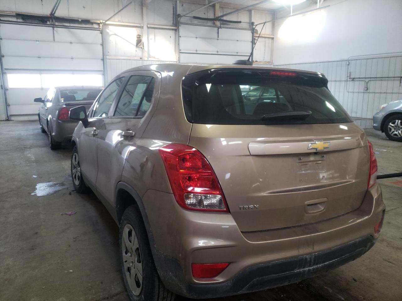 Photo 3 from auction – 2018 CHEVROLET TRAX LS with VIN 3GNCJKSB9JL219278