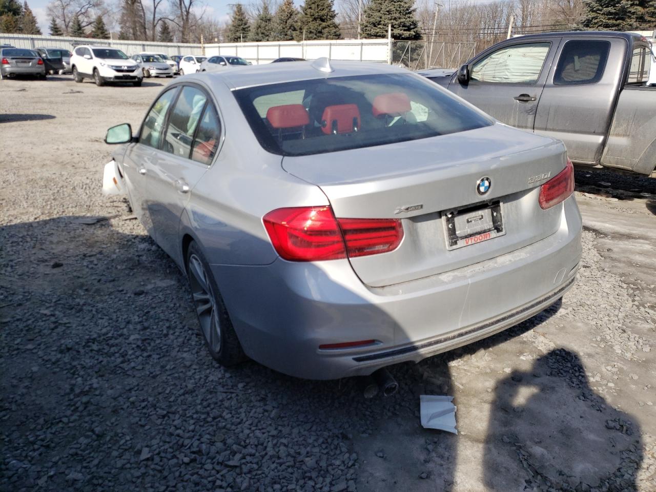 Photo 3 from auction – 2018 BMW 330 XI with VIN WBA8D9C56JEM32855