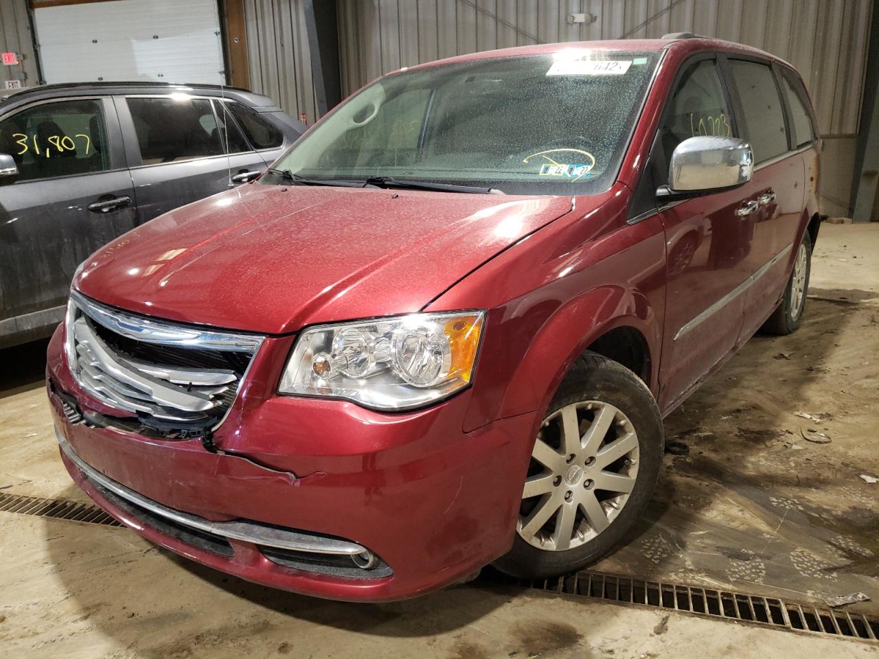 Photo 2 from auction – 2015 CHRYSLER TOWN & COU with VIN 2C4RC1BG8FR572009