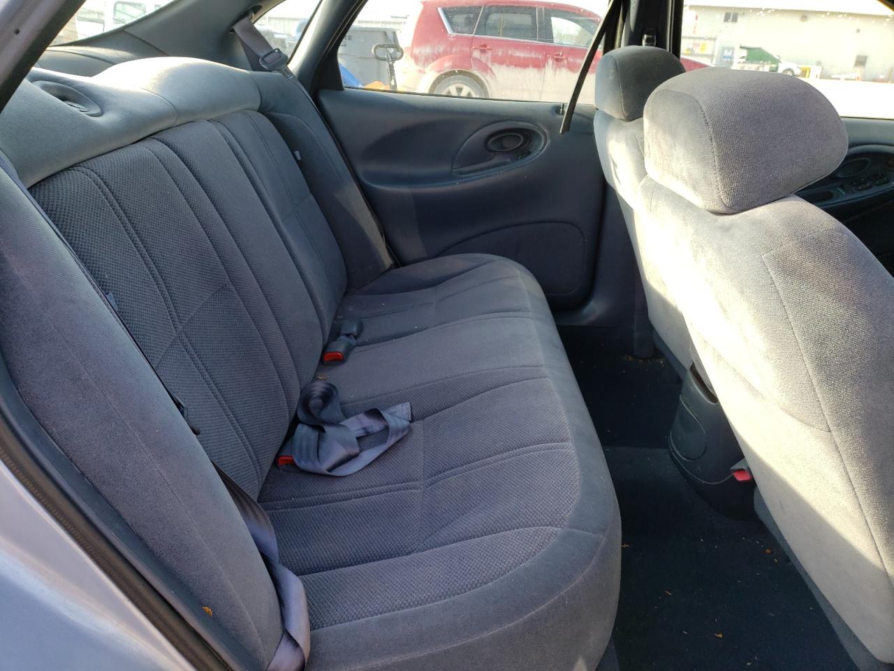 صورة رقم 6 من المزاد - 1998 FORD TAURUS SE مع VIN 1FAFP52U7WG217246