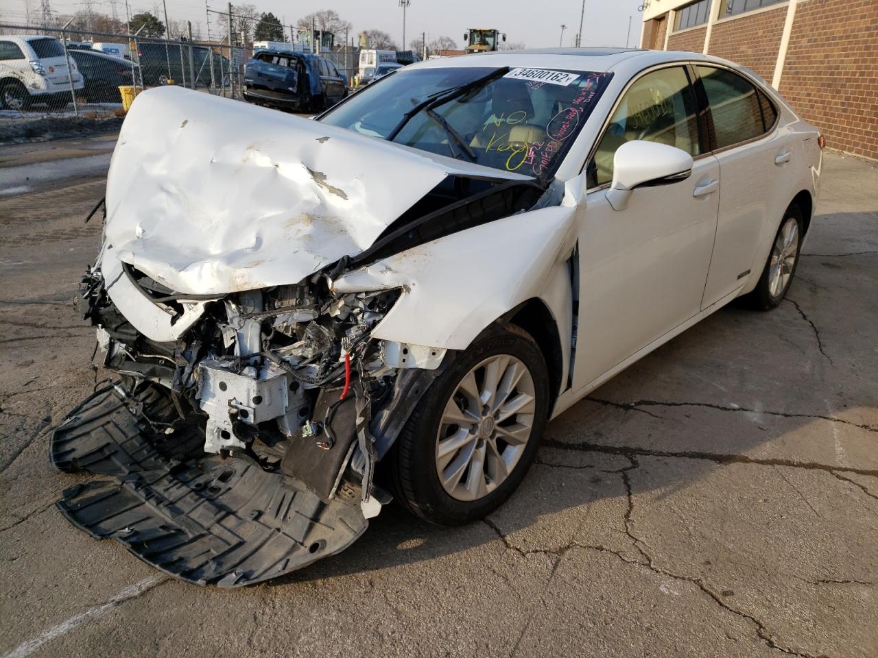 Photo 2 from auction – 2013 LEXUS ES 300H with VIN JTHBW1GG1D2018614
