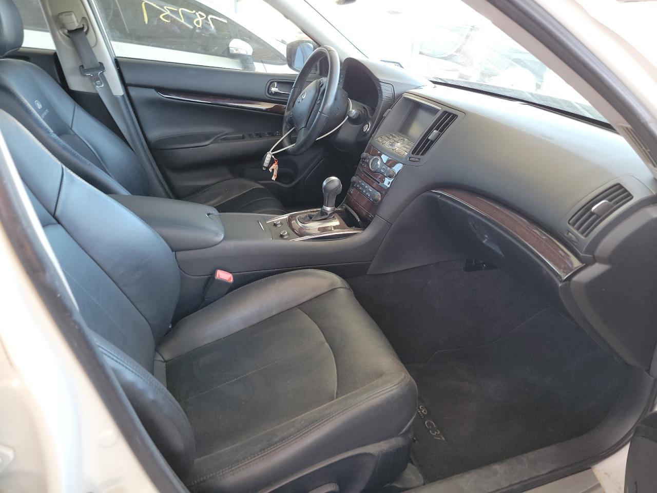 Photo 5 from auction – 2012 INFINITI G37 BASE with VIN JN1CV6AP8CM628966
