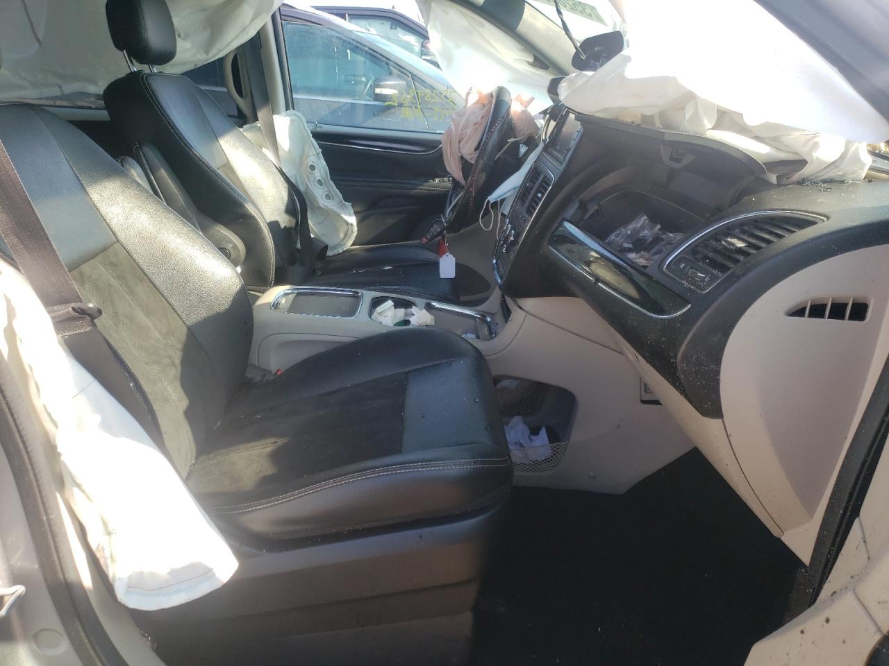 Photo 5 from auction – 2019 DODGE GRAND CARA with VIN 2C4RDGCG1KR660036