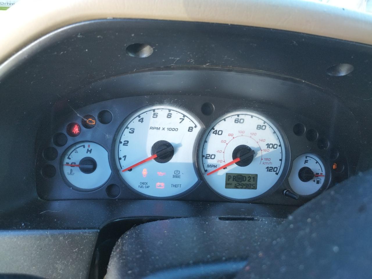 Photo 8 from auction – 2004 FORD ESCAPE XLT with VIN 1FMYU93174KA70987