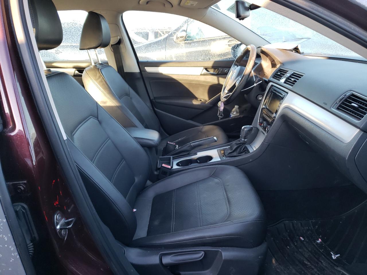 Photo 5 from auction – 2013 VOLKSWAGEN PASSAT SE with VIN 1VWBP7A38DC034159
