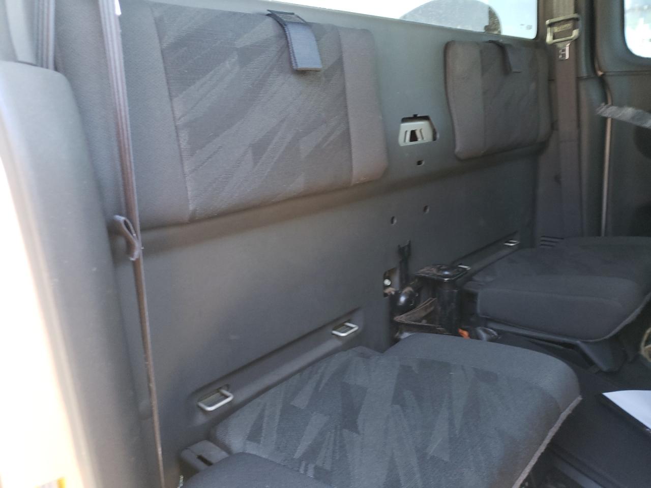 Photo 6 from auction – 2005 CHEVROLET COLORADO with VIN 1GCDT196758184979