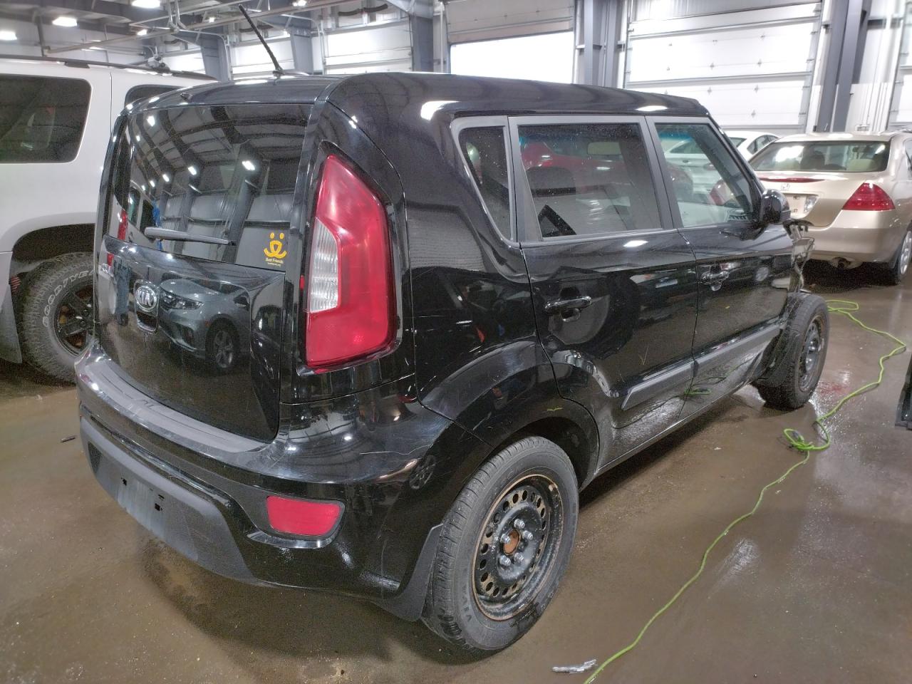 Photo 4 from auction – 2013 KIA SOUL with VIN KNDJT2A50D7496612