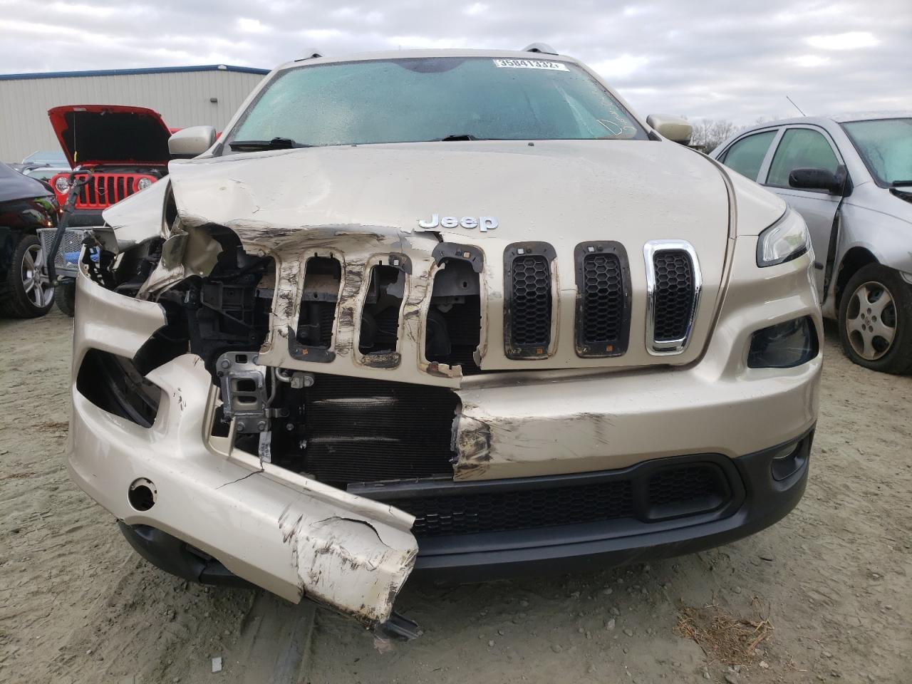 Photo 7 from auction – 2014 JEEP CHEROKEE L with VIN 1C4PJLCSXEW227176