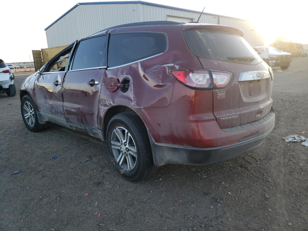 Photo 3 from auction – 2017 CHEVROLET TRAVERSE L with VIN 1GNKRGKD1HJ339970