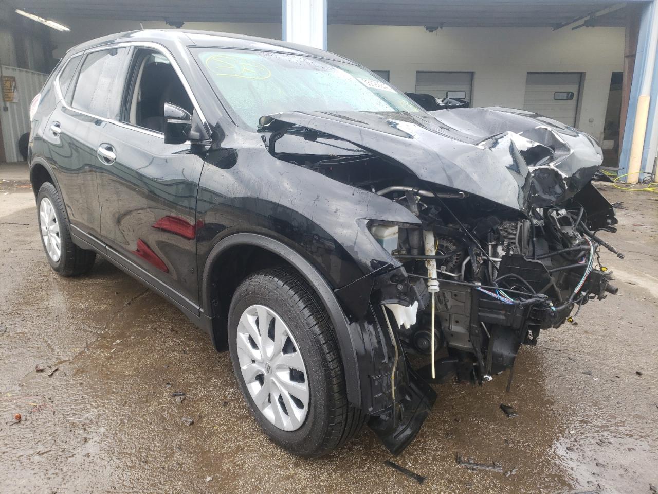 NISSAN ROGUE S 2015 with VIN KNMAT2MV3FP581247 - Photo from auction