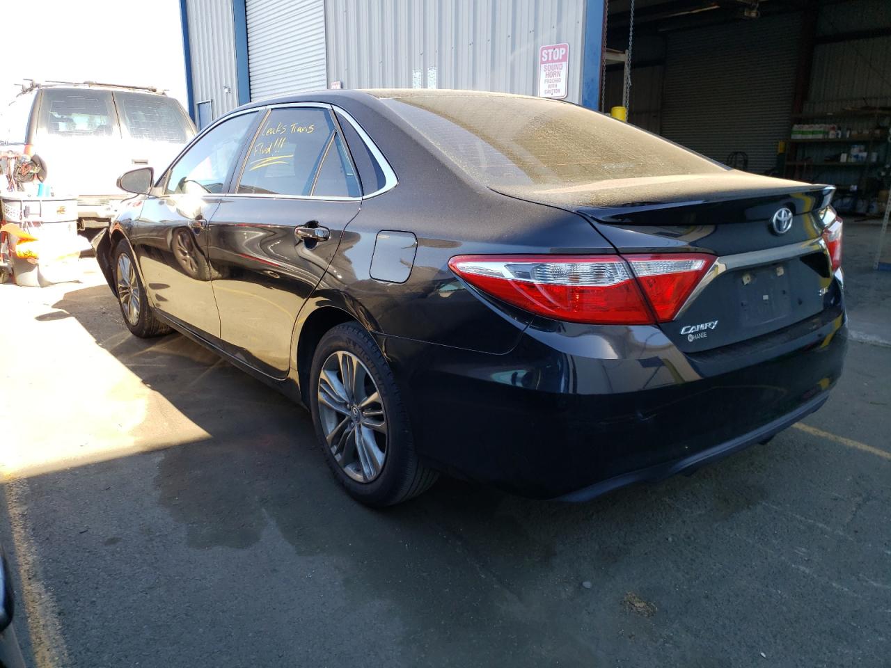 Photo 3 from auction – 2016 TOYOTA CAMRY LE with VIN 4T1BF1FK9GU185816