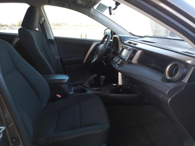 Photo 5 from auction – 2015 TOYOTA RAV4 LE with VIN JTMZFREV2FD055727