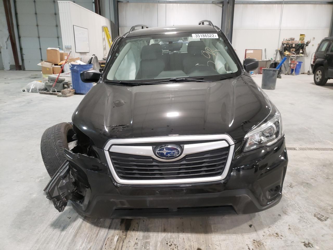 Photo 9 from auction – 2019 SUBARU FORESTER with VIN JF2SKACC5KH583752