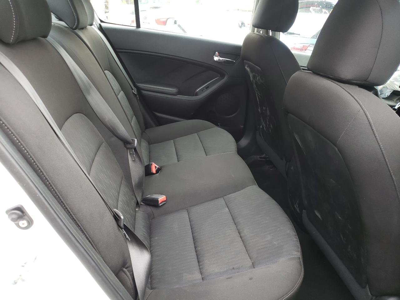 Photo 6 from auction – 2016 KIA FORTE LX with VIN KNAFK4A65G5488239