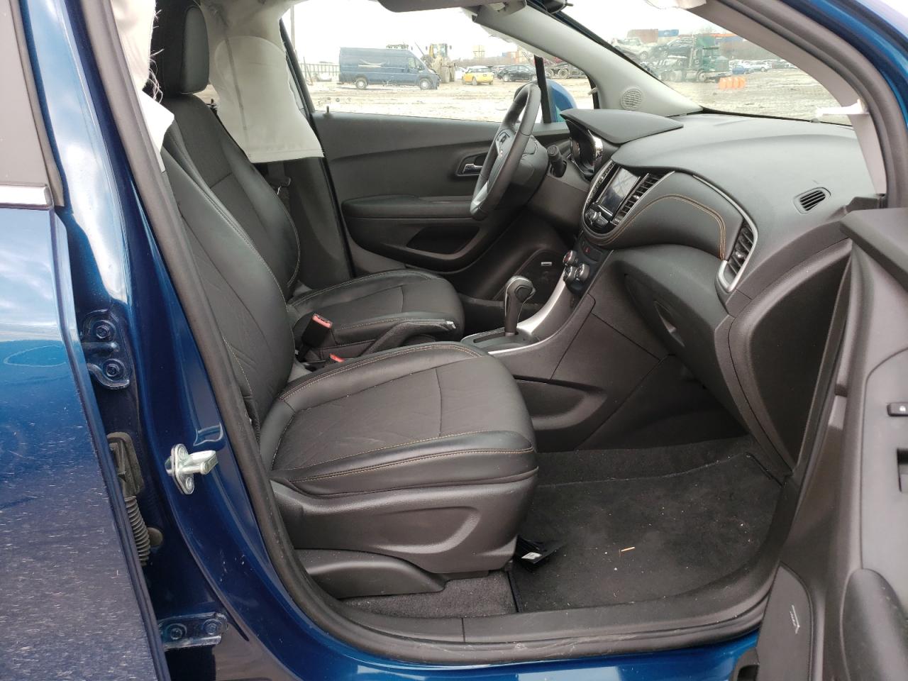 Photo 5 from auction – 2020 CHEVROLET TRAX 1LT with VIN 3GNCJPSB6LL300206