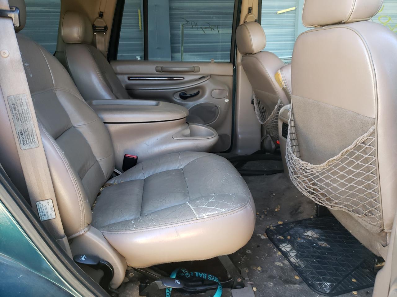 Photo 6 from auction – 1998 LINCOLN NAVIGATOR with VIN 5LMPU28L3WLJ13048