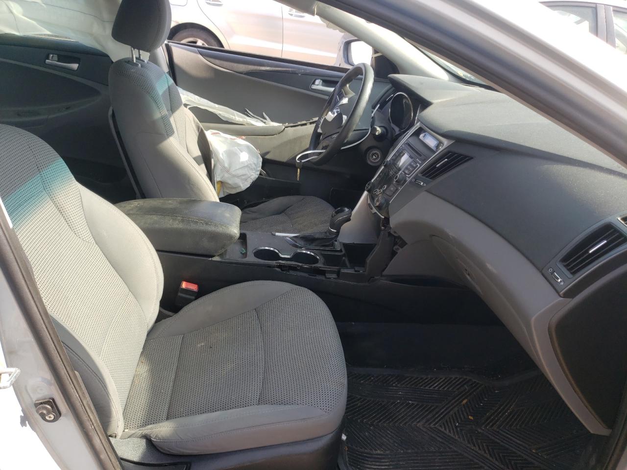 Photo 5 from auction – 2011 HYUNDAI SONATA GLS with VIN 5NPEB4AC4BH253473