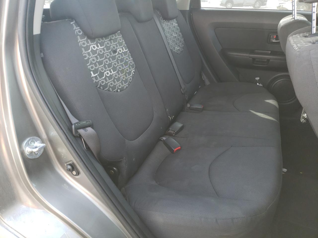 Photo 6 from auction – 2010 KIA SOUL + with VIN KNDJT2A27A7176561