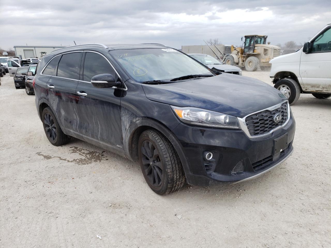 KIA SORENTO EX 2020 with VIN 5XYPHDA50LG705159 - Photo from auction