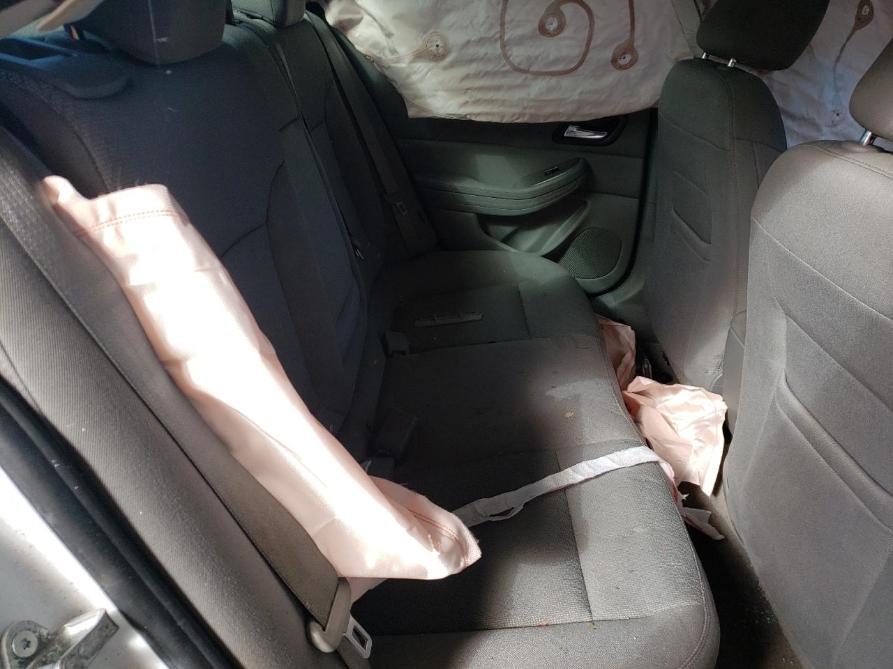 Photo 6 from auction – 2014 CHEVROLET MALIBU LS with VIN 1G11B5SL8EF153404