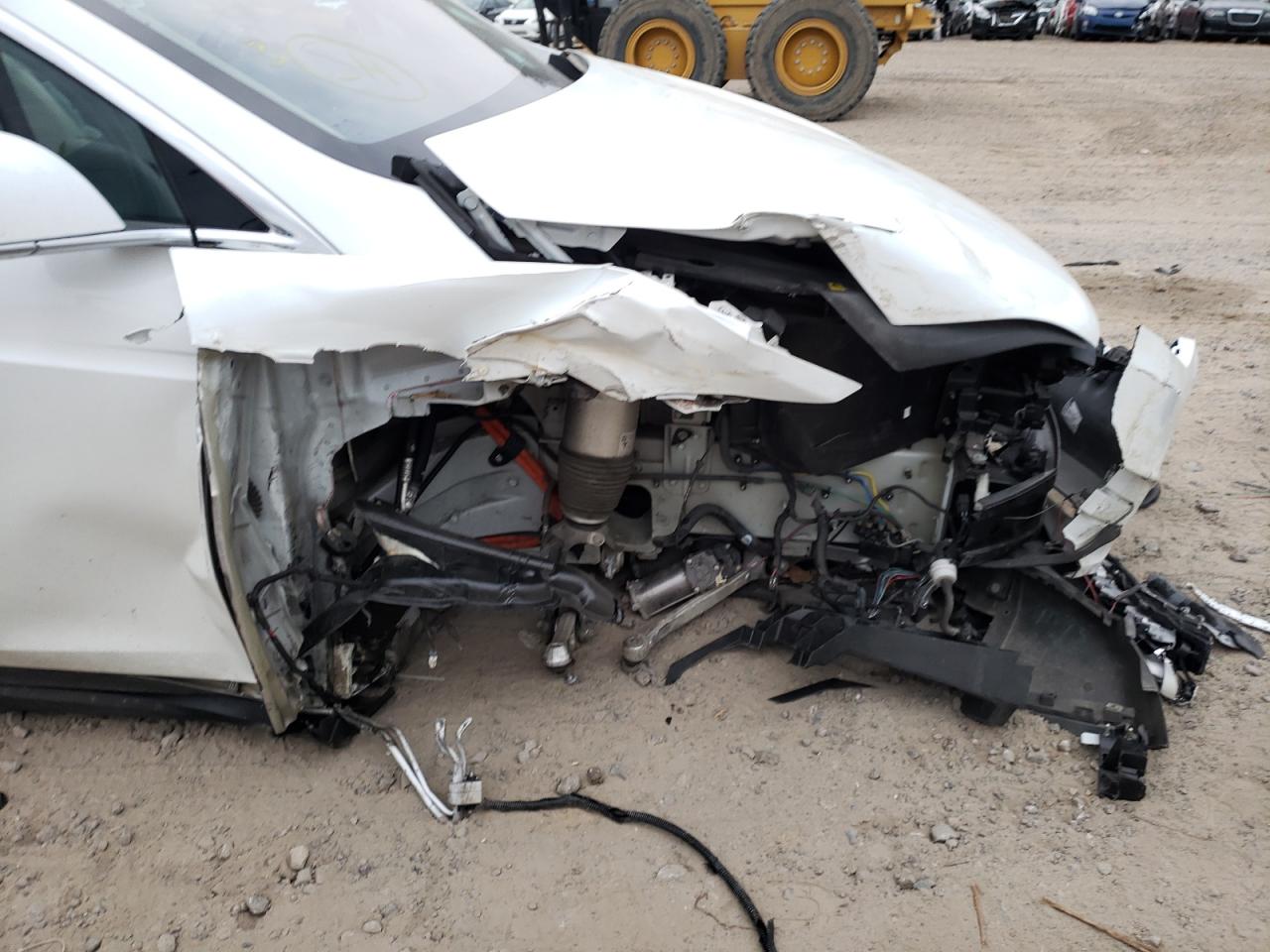 Photo 9 from auction – 2017 TESLA MODEL X with VIN 5YJXCBE22HF078479