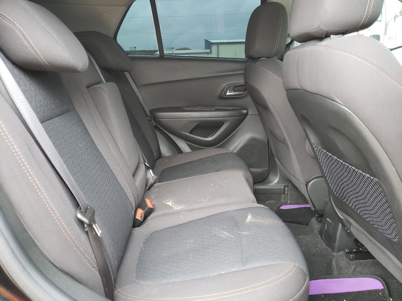 Photo 6 from auction – 2020 CHEVROLET TRAX LS with VIN KL7CJKSB4LB023596