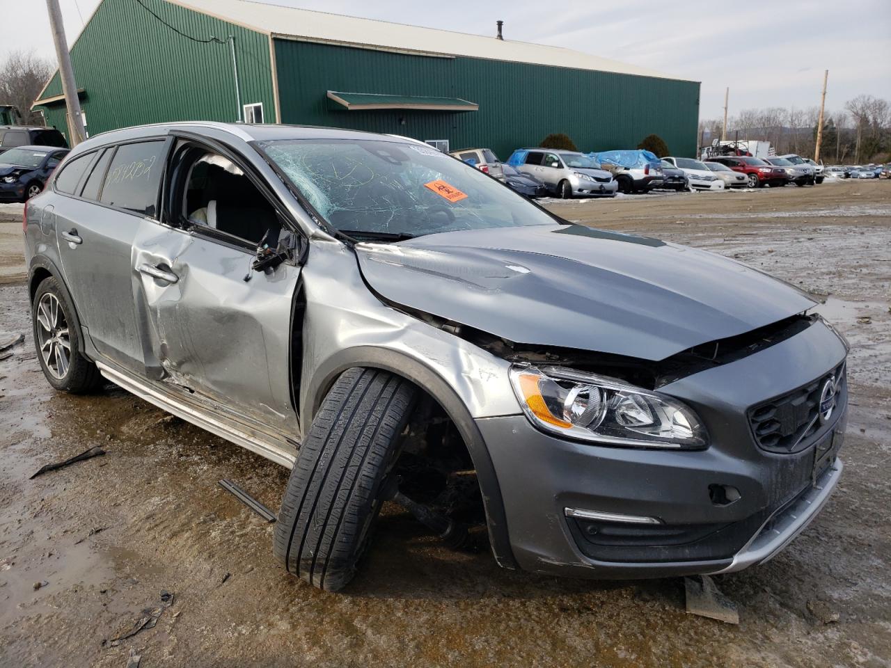 Photo 9 from auction – 2017 VOLVO V60 CROSS with VIN YV440MWK5H1037548