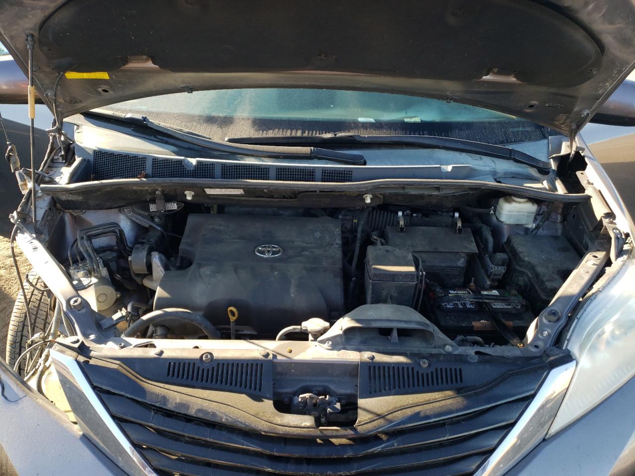 Photo 7 from auction – 2012 TOYOTA SIENNA LE with VIN 5TDKK3DC9CS252324