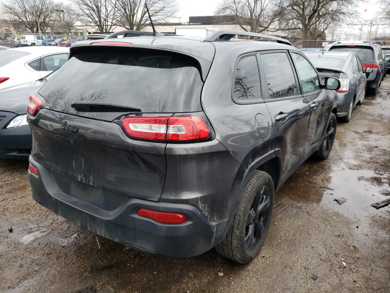 Photo 4 from auction – 2018 JEEP CHEROKEE L with VIN 1C4PJLCB3JD544948