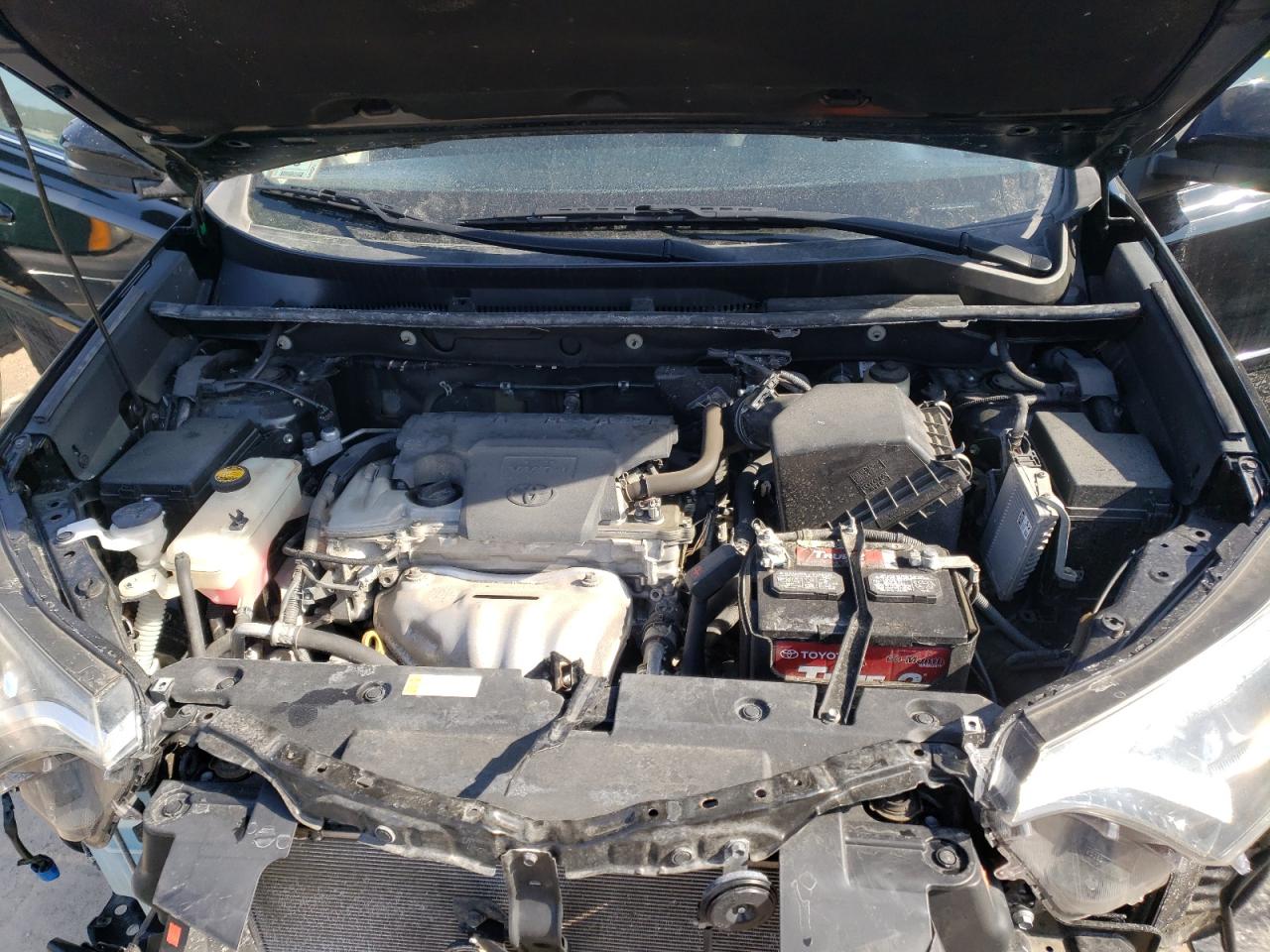 Photo 7 from auction – 2016 TOYOTA RAV4 XLE with VIN 2T3RFREV7GW496516