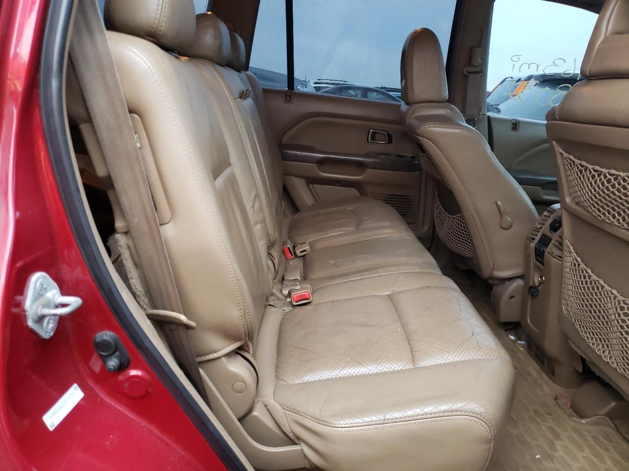 Photo 6 from auction – 2005 HONDA PILOT EXL with VIN 5FNYF18635B008294