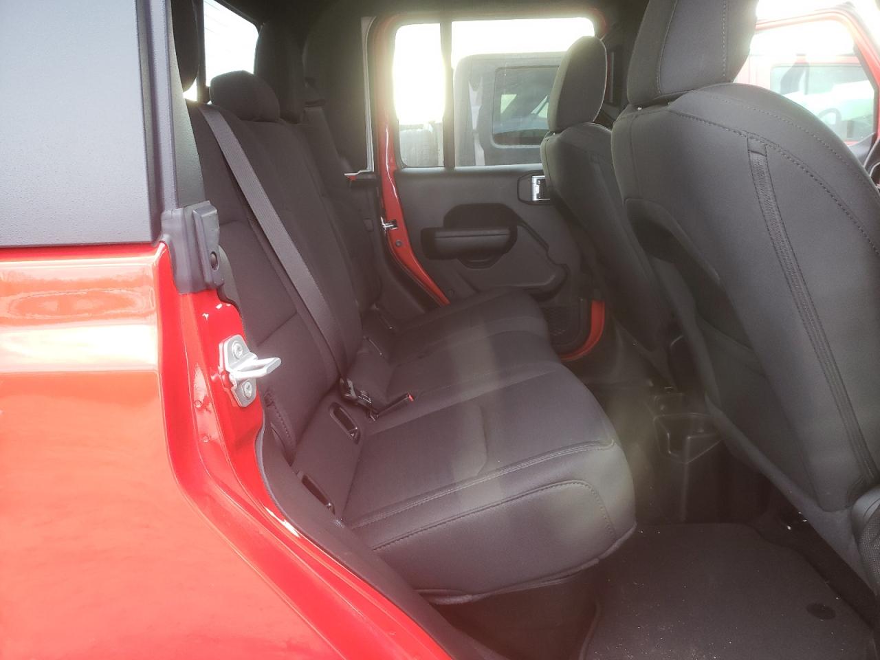 Photo 6 from auction – 2021 JEEP GLADIATOR with VIN 1C6JJTAM6ML547113