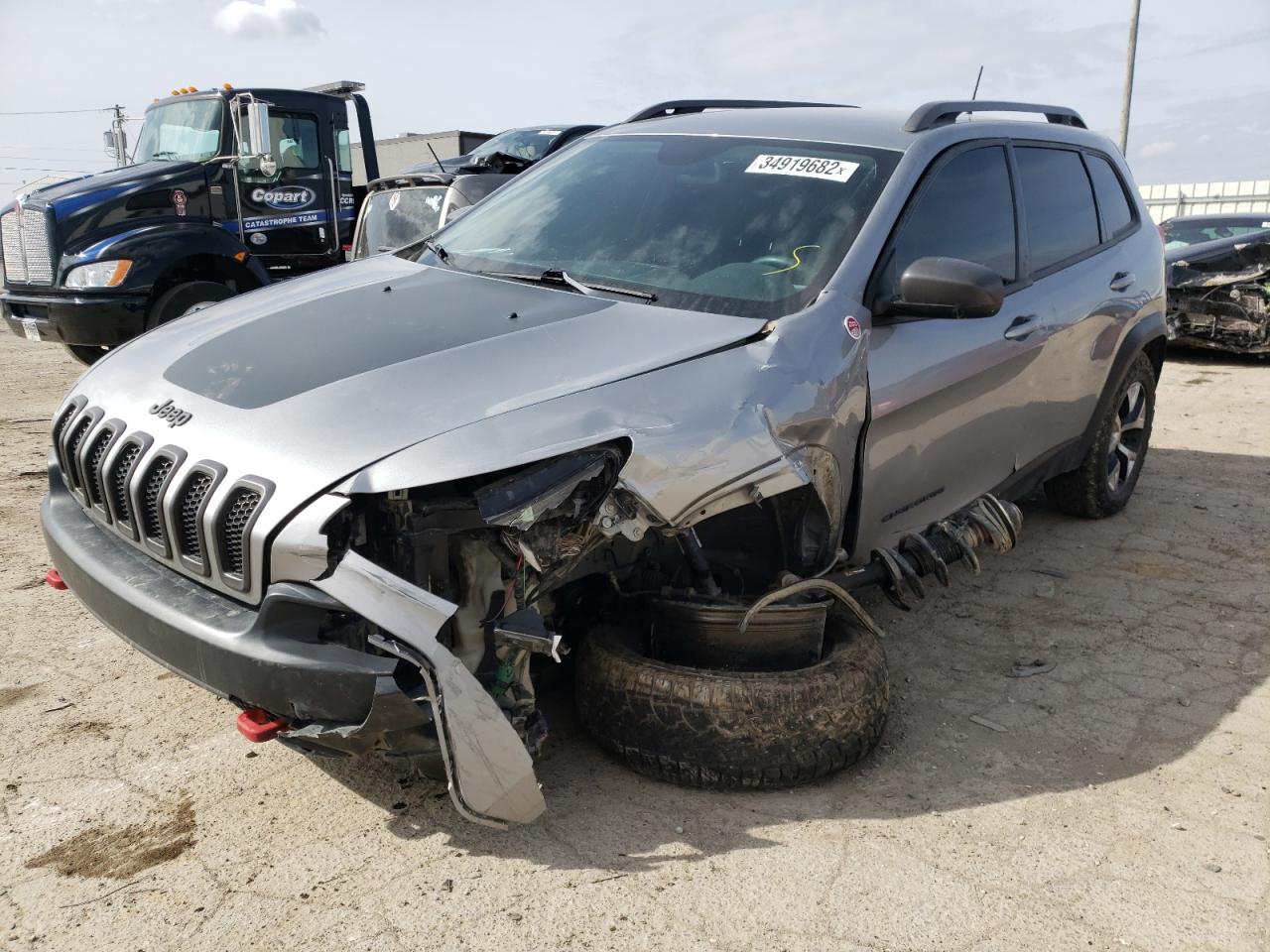 Photo 2 from auction – 2015 JEEP CHEROKEE T with VIN 1C4PJMBS2FW786164