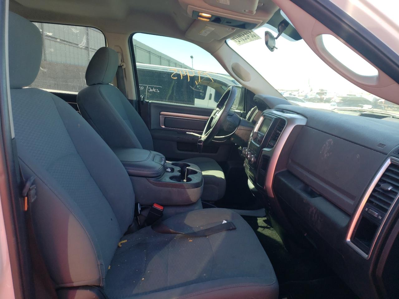 Photo 5 from auction – 2019 RAM 1500 CLASS with VIN 1C6RR7TT7KS516852