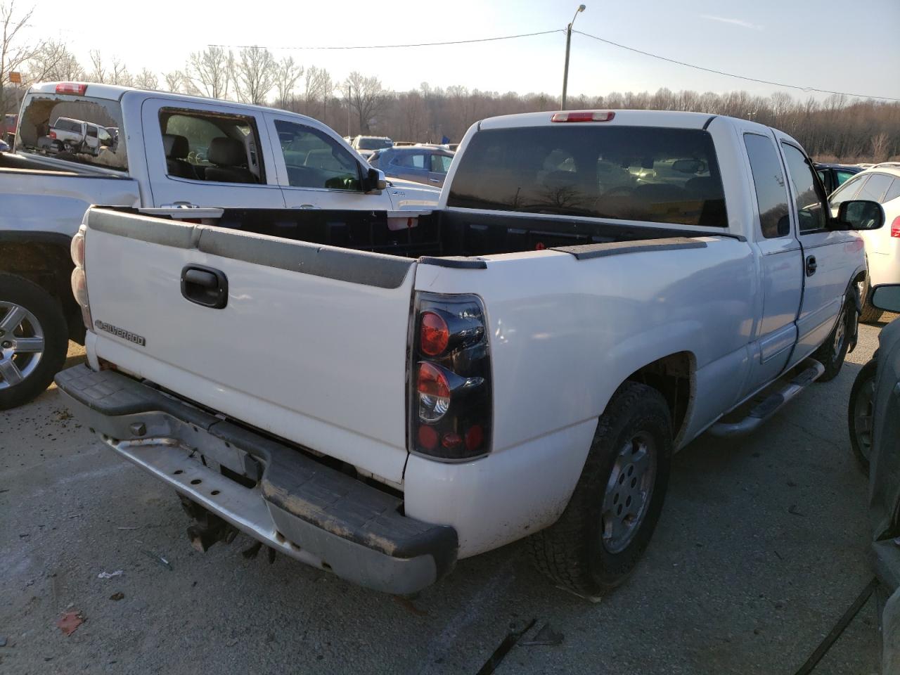 Photo 4 from auction – 2004 CHEVROLET SILVERADO with VIN 2GCEC19T041176556