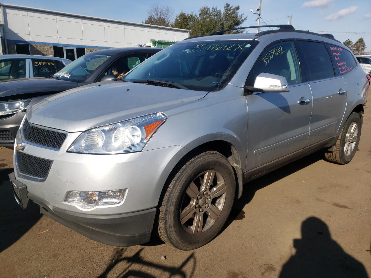 Photo 2 from auction – 2011 CHEVROLET TRAVERSE L with VIN 1GNKVGED1BJ159256