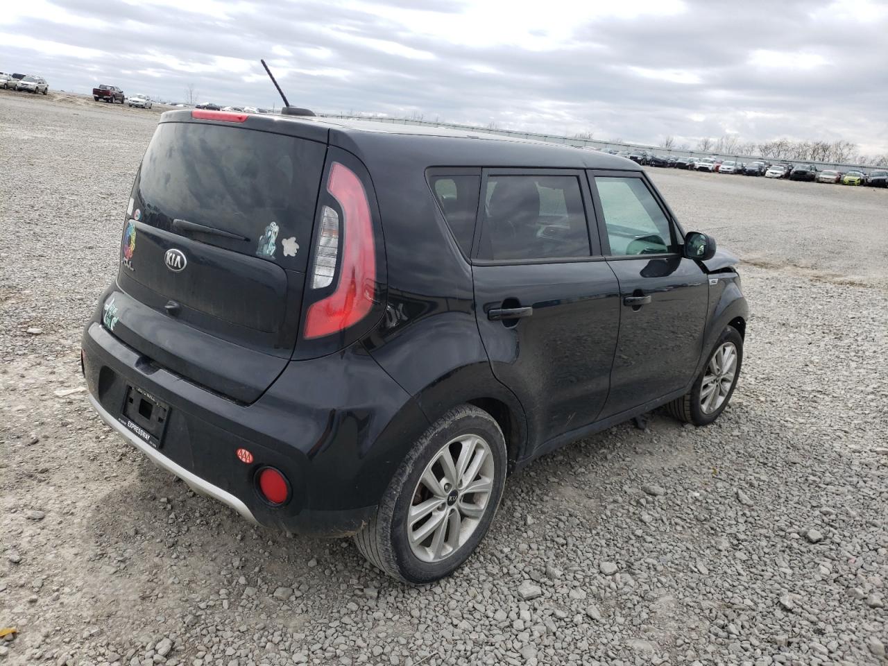 Photo 4 from auction – 2017 KIA SOUL + with VIN KNDJP3A58H7417588