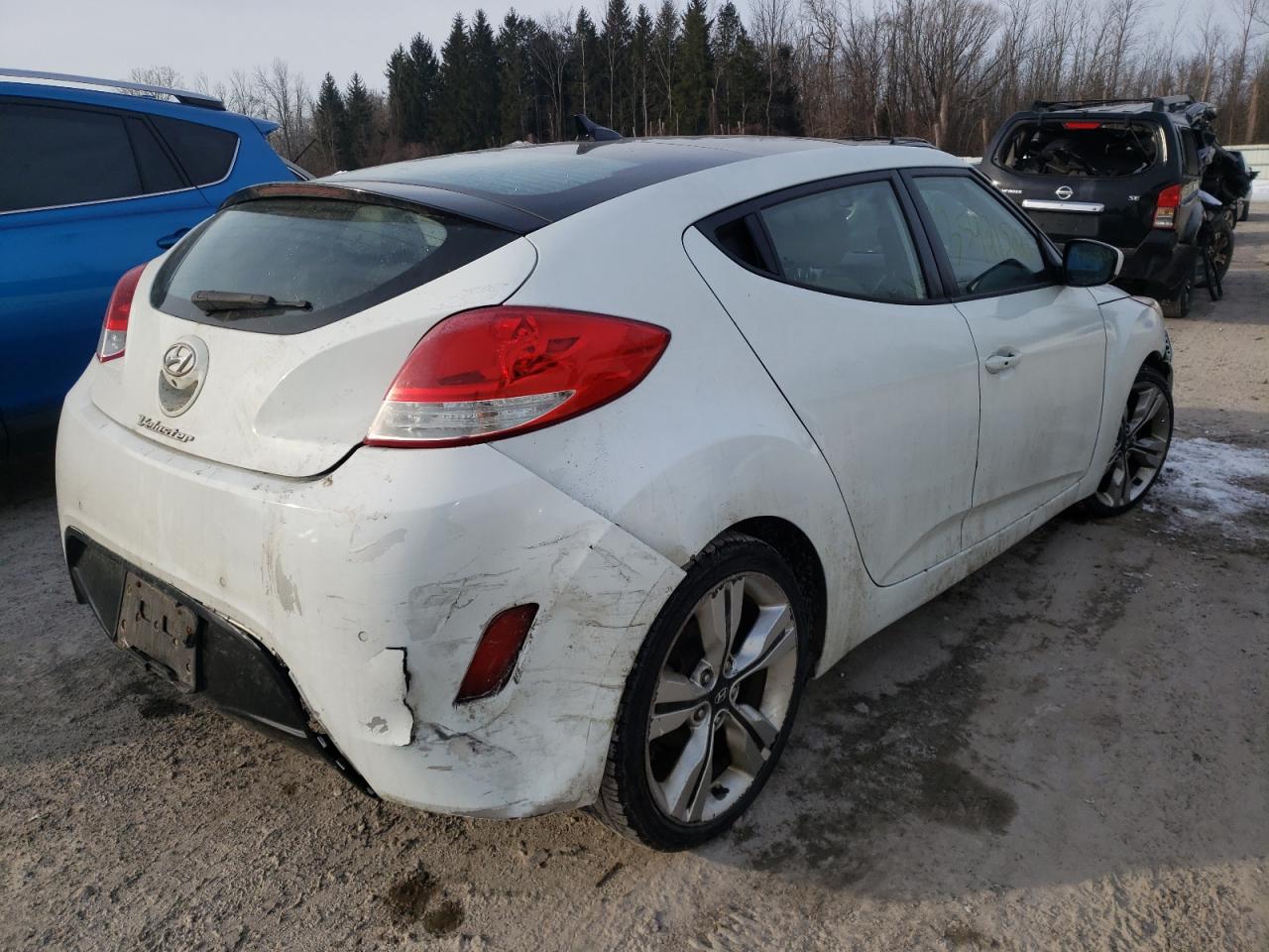 Photo 4 from auction – 2013 HYUNDAI VELOSTER with VIN KMHTC6AD7DU097572