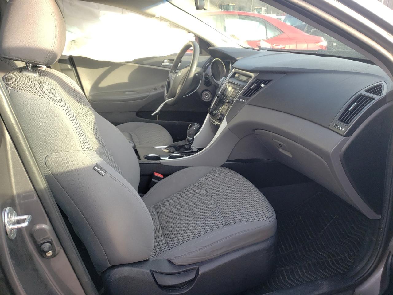 Photo 5 from auction – 2011 HYUNDAI SONATA GLS with VIN 5NPEB4AC9BH290924
