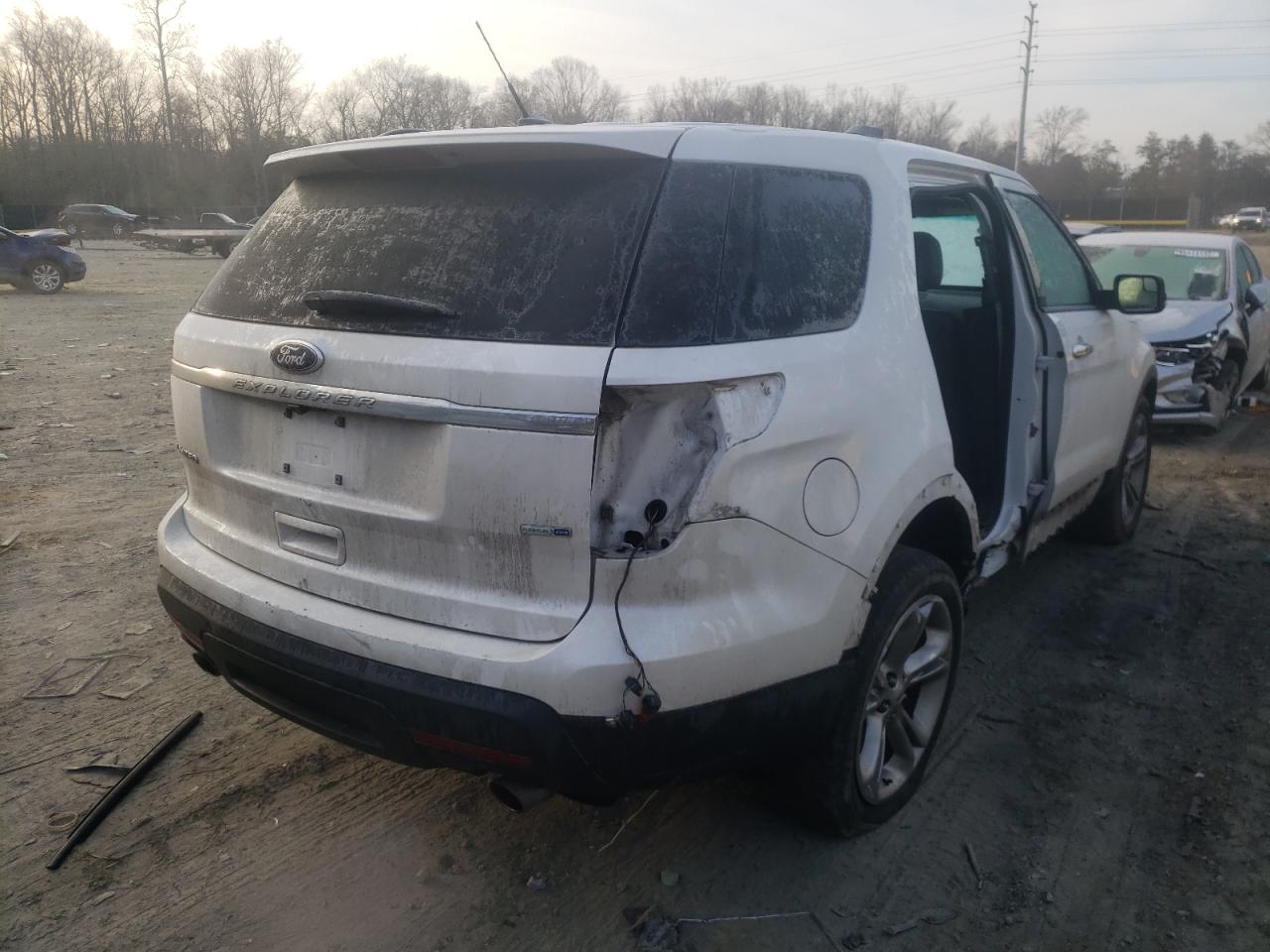 Photo 4 from auction – 2014 FORD EXPLORER L with VIN 1FM5K8F83EGC39144
