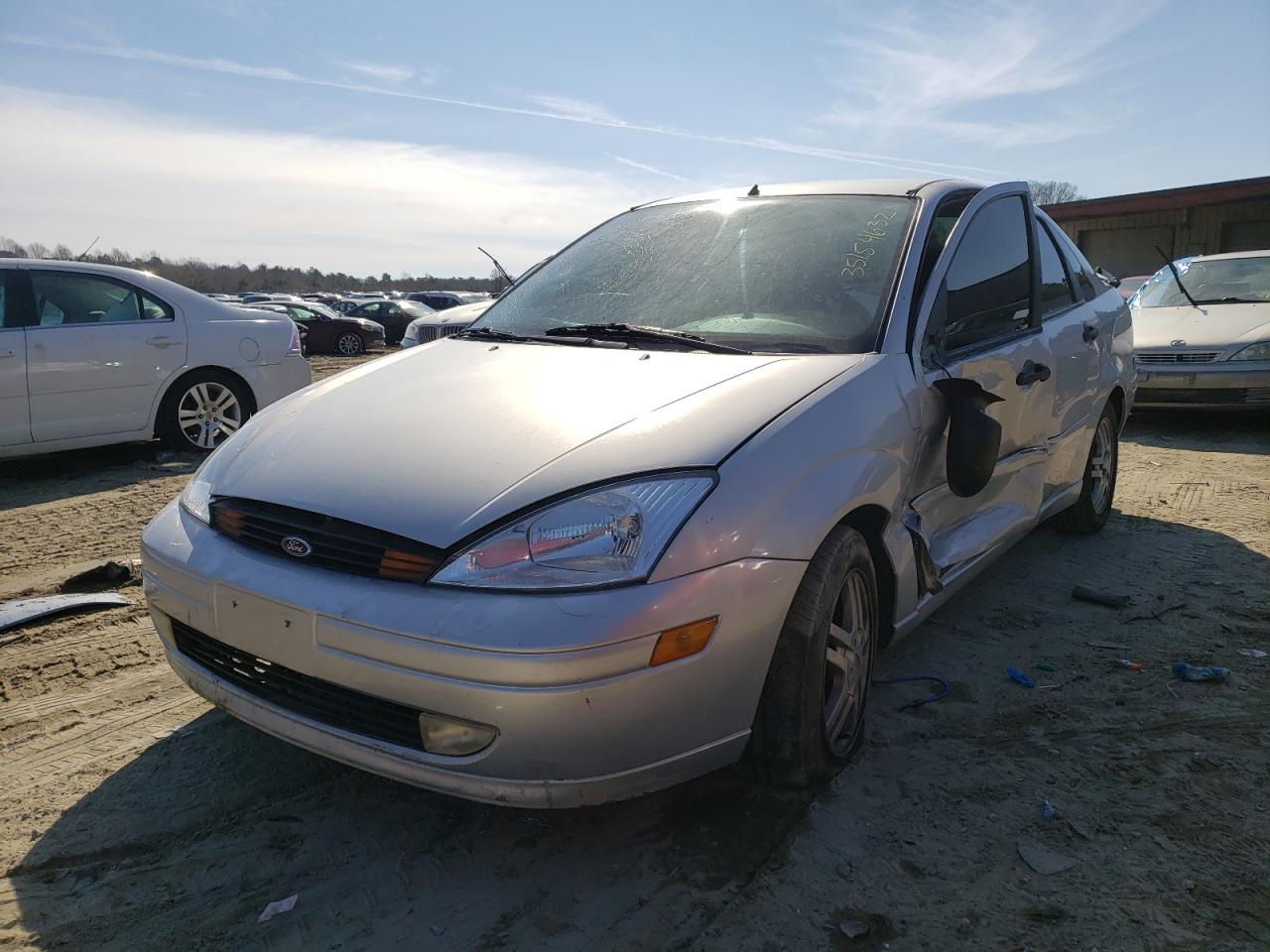 Photo 2 from auction – 2001 FORD FOCUS SE with VIN 1FAFP34341W139628