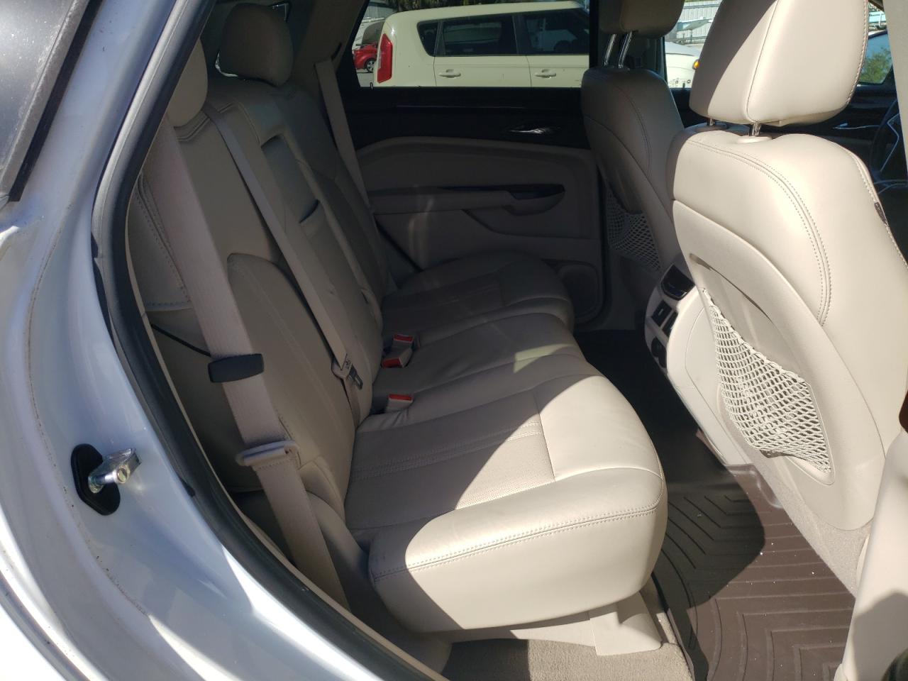 Photo 6 from auction – 2016 CADILLAC SRX PREMIU with VIN 3GYFNDE39GS576592
