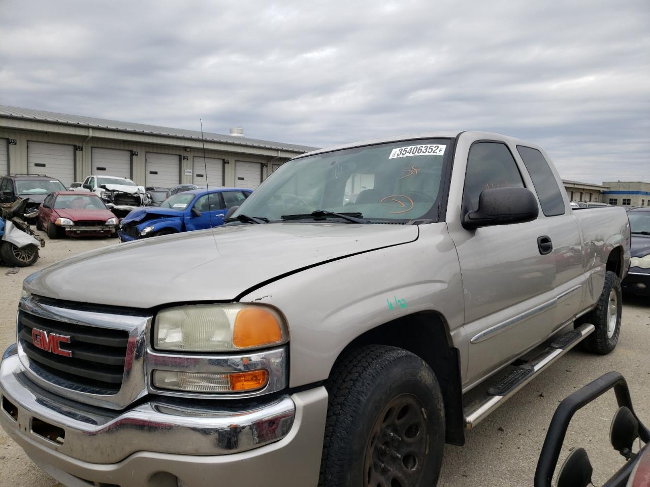 Photo 2 from auction – 2005 GMC NEW SIERRA with VIN 1GTEK19B95Z107979