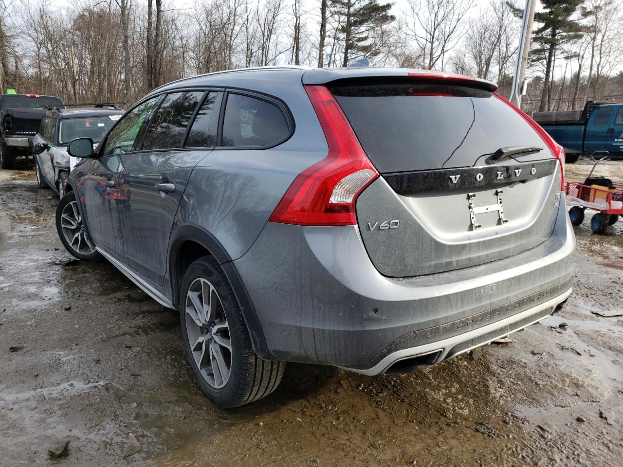 Photo 3 from auction – 2017 VOLVO V60 CROSS with VIN YV440MWK5H1037548