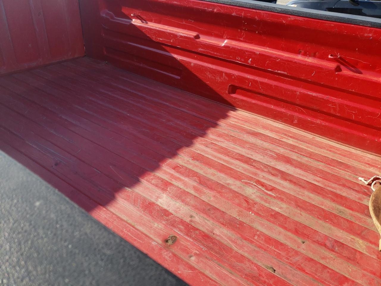Photo 6 from auction – 2002 CHEVROLET SILVERADO with VIN 1GCEK14V52Z148963