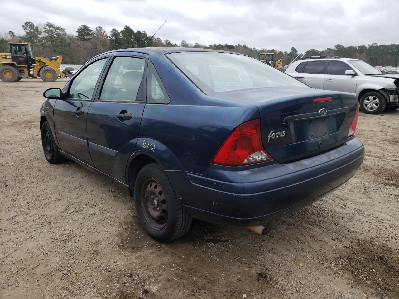 Photo 3 from auction – 2004 FORD FOCUS LX with VIN 1FAFP33Z24W112275