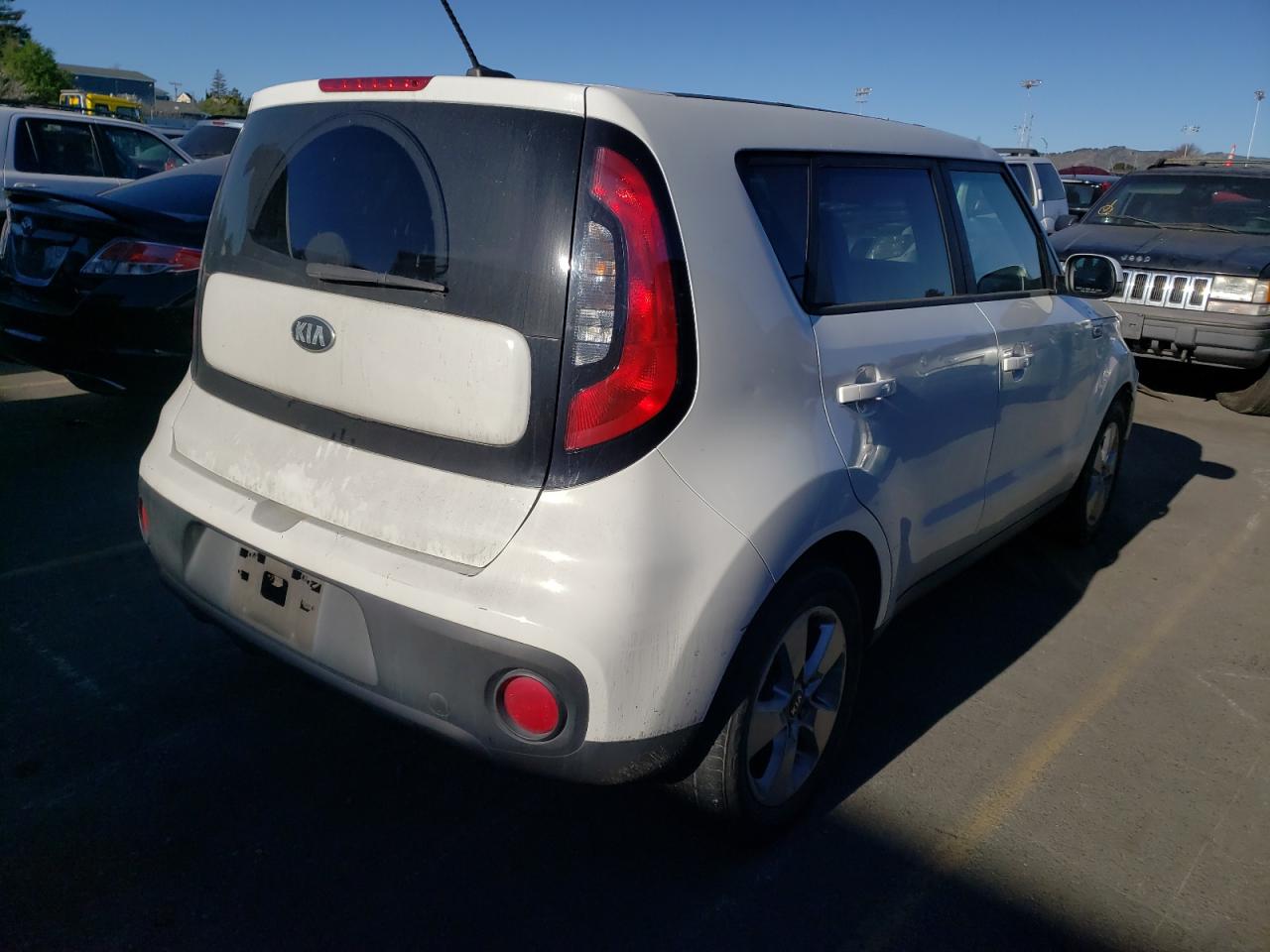 Photo 4 from auction – 2017 KIA SOUL with VIN KNDJN2A2XH7438075